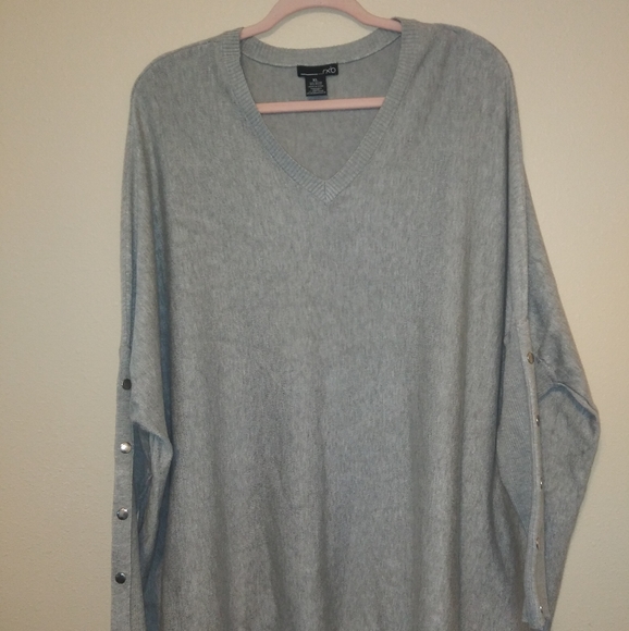 GRAY SWEATER - Picture 2 of 5